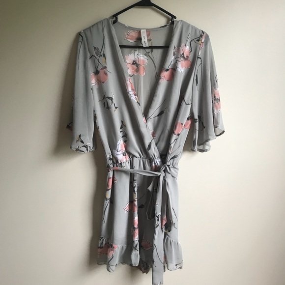 Hope’s Gray & Blush Floral Romper - Picture 2 of 8